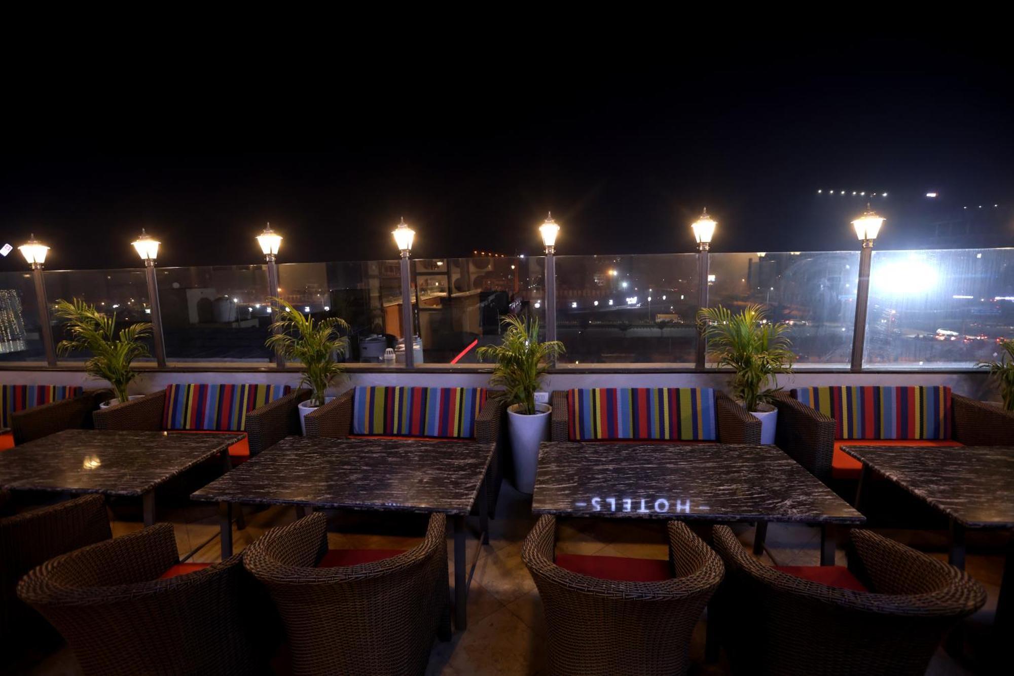 Hiraya Hotels Mohali Exterior foto